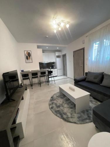 Evosmos Apartment | Three with 2 Baths in Evosmos