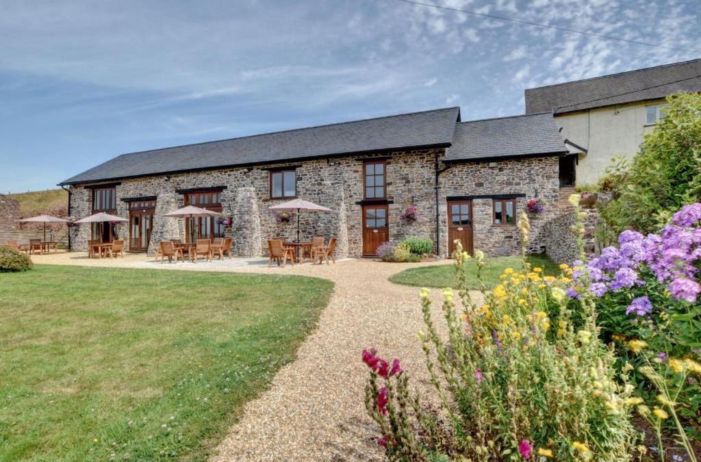 Tiverton House | Threshing Barn