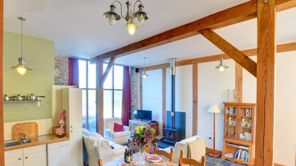 Llanwrda House | Threshing Barn in the beautiful Llanwrda
