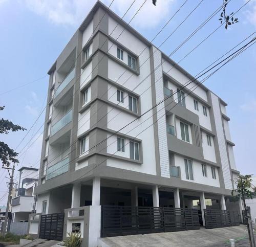 Pollachi Apartment | Thulasi Avenue Inn