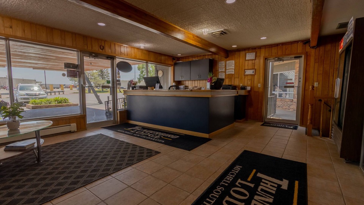 Mitchell Hotel | Thunderbird Lodge