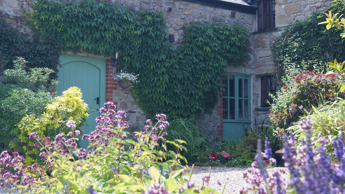 Lower Trengale Cottage | THYME is a Pretty Cottage Nestled in Beautiful Countryside