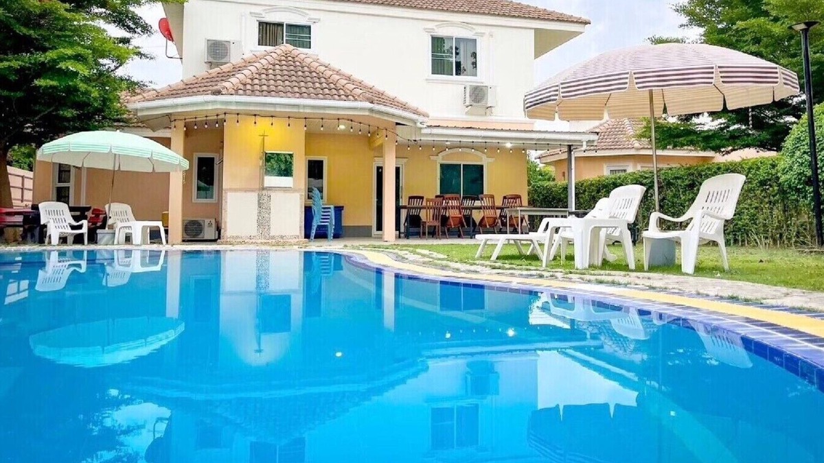 Central Pattaya Villa | Thyme Pool Villa - 7 bedroom, Central City, Spacious