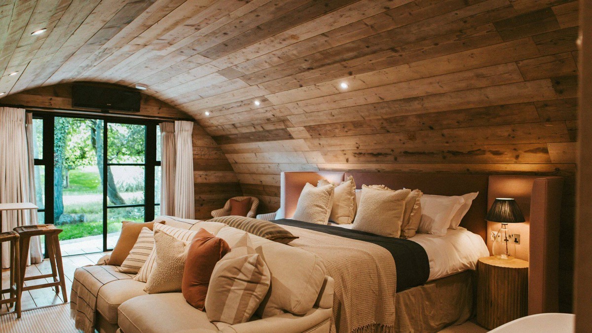 Mortimer West End Cottage | Thyme Pyggy - Luxury Cottages