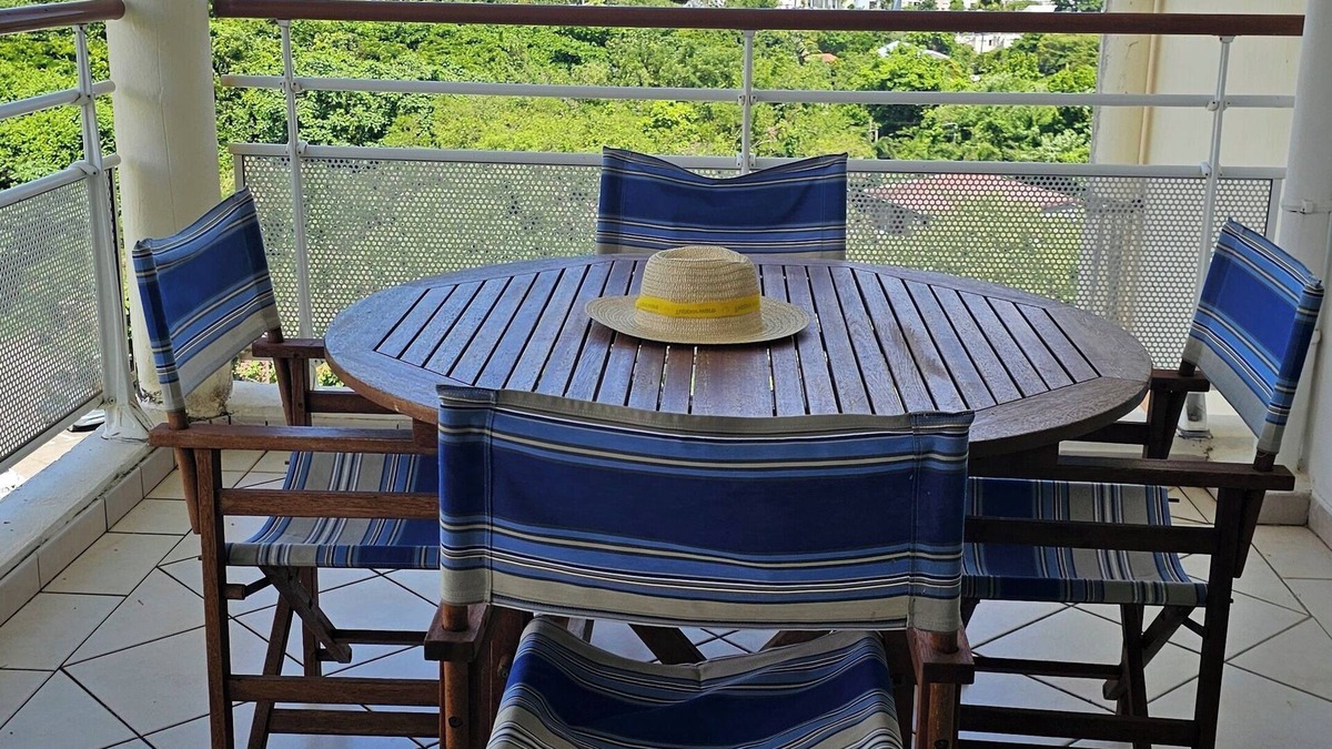 Quartier Desert Apartment | Ti-Gomyé- apartment with sea view - near beaches and village
