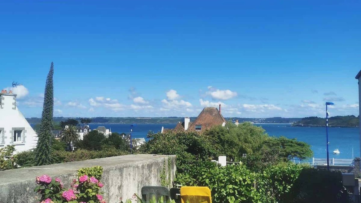 Locquirec House | Ti Laouen - cocooning house with sea view