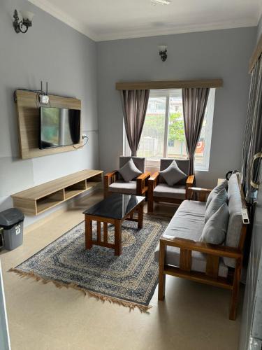 Piriyapatna Hotel | Tibet Holiday Home