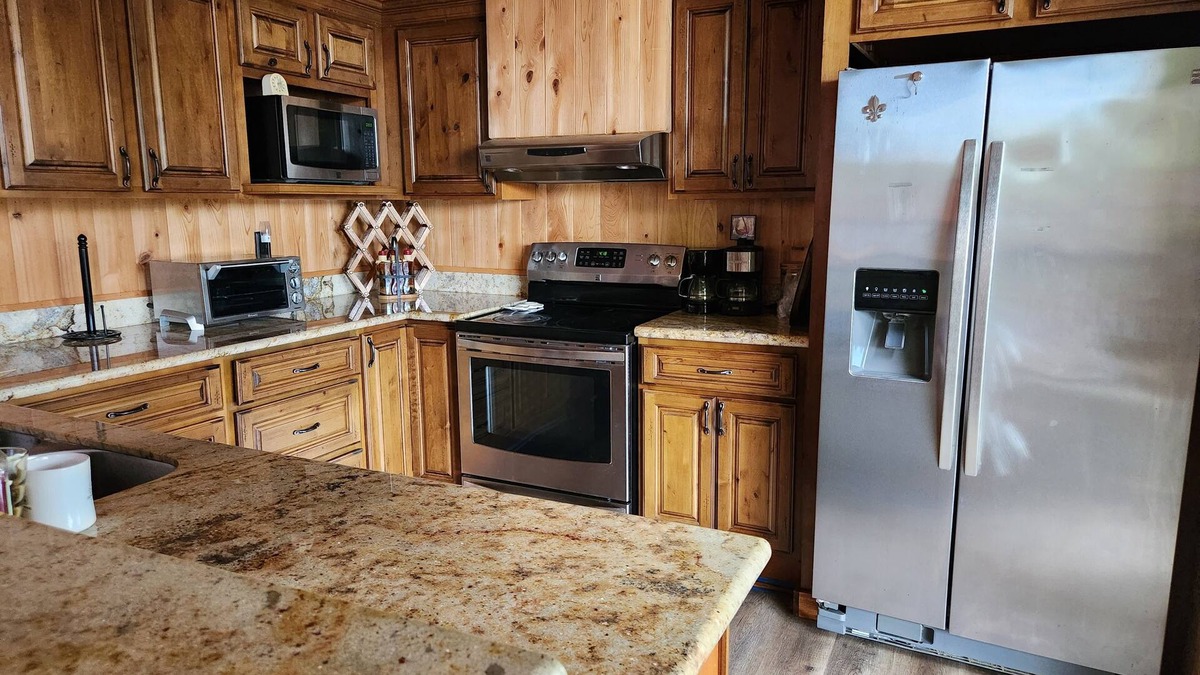 Springfield House | Tickfaw River House - sleeps 8- has 5 beds