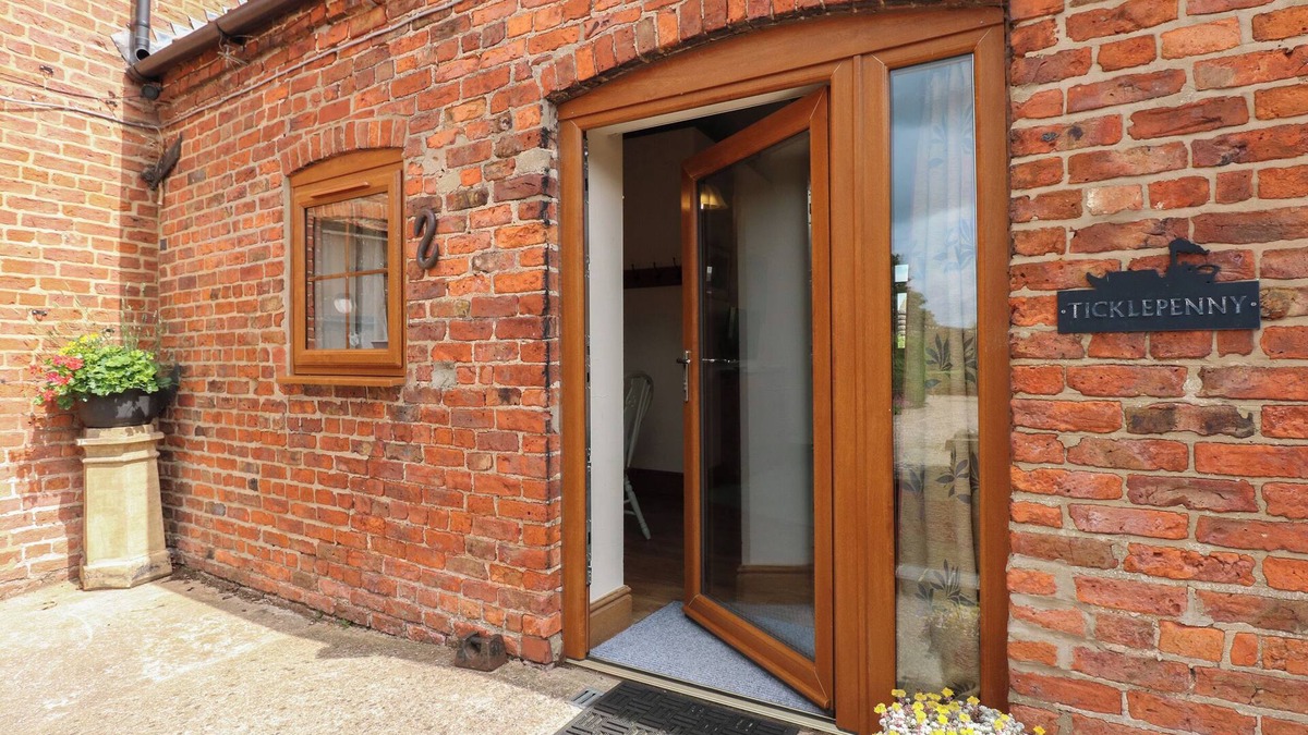 Louth Cottage | TICKLEPENNY, pet friendly, character holiday cottage in Louth