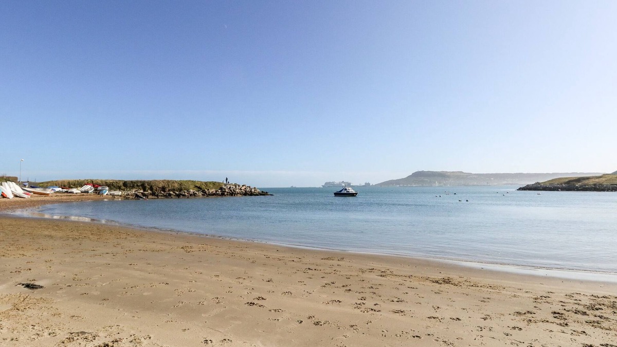 Wyke Regis Cottage | TIDAL DRIFT, pet friendly, country holiday cottage in Wyke Regis