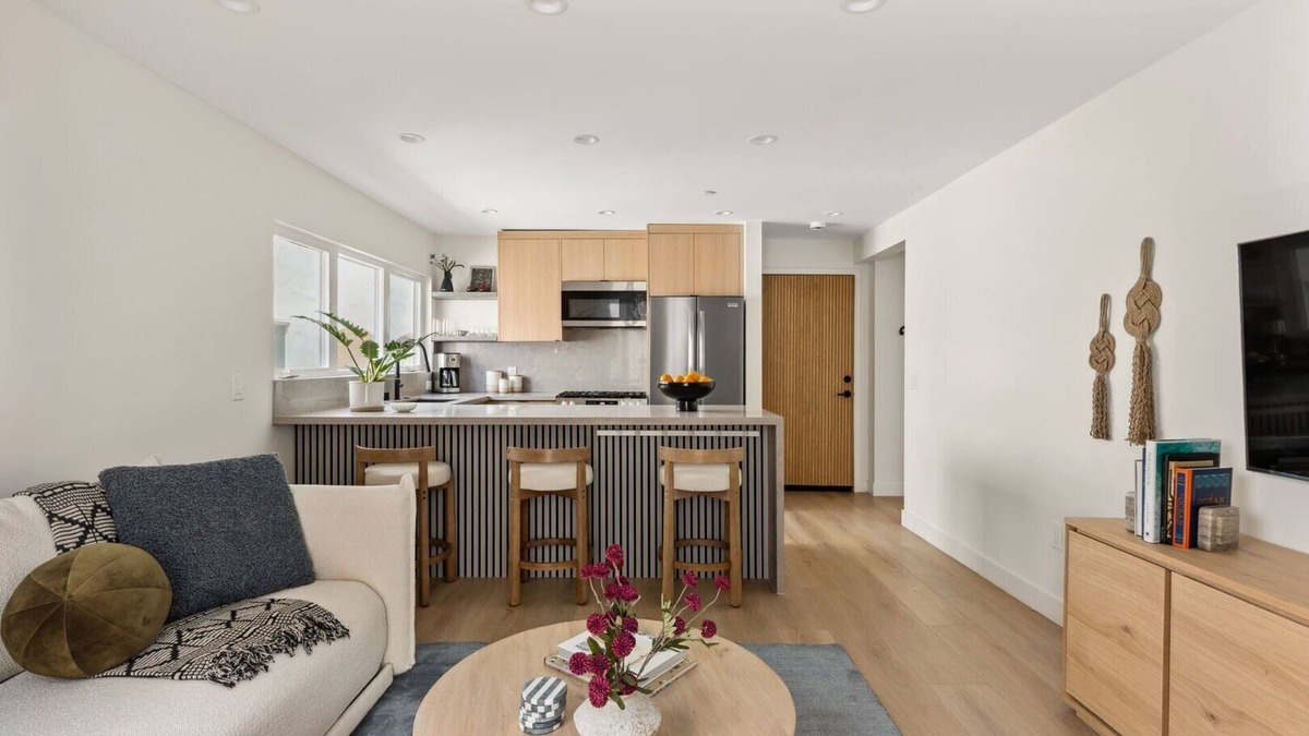 Tree Section Condo | Tide House - Unit B | Modern Seaside 1BD w Parking