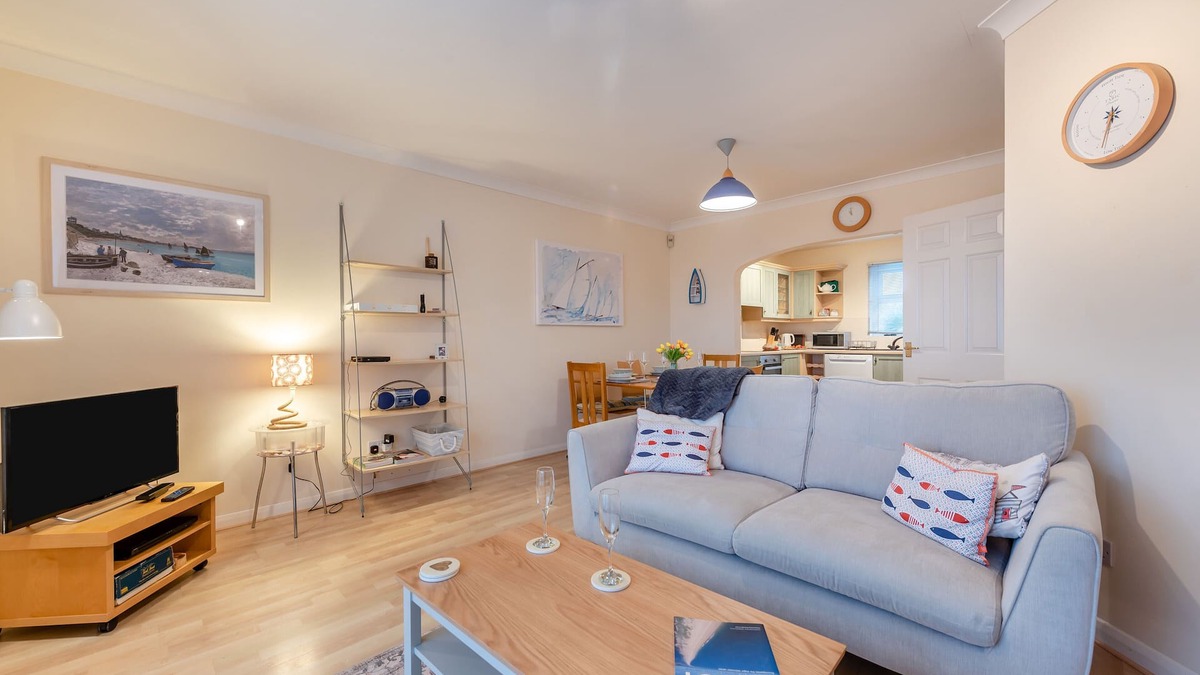 Little Haven House | Tide View - Three Bedroom House, Sleeps 6