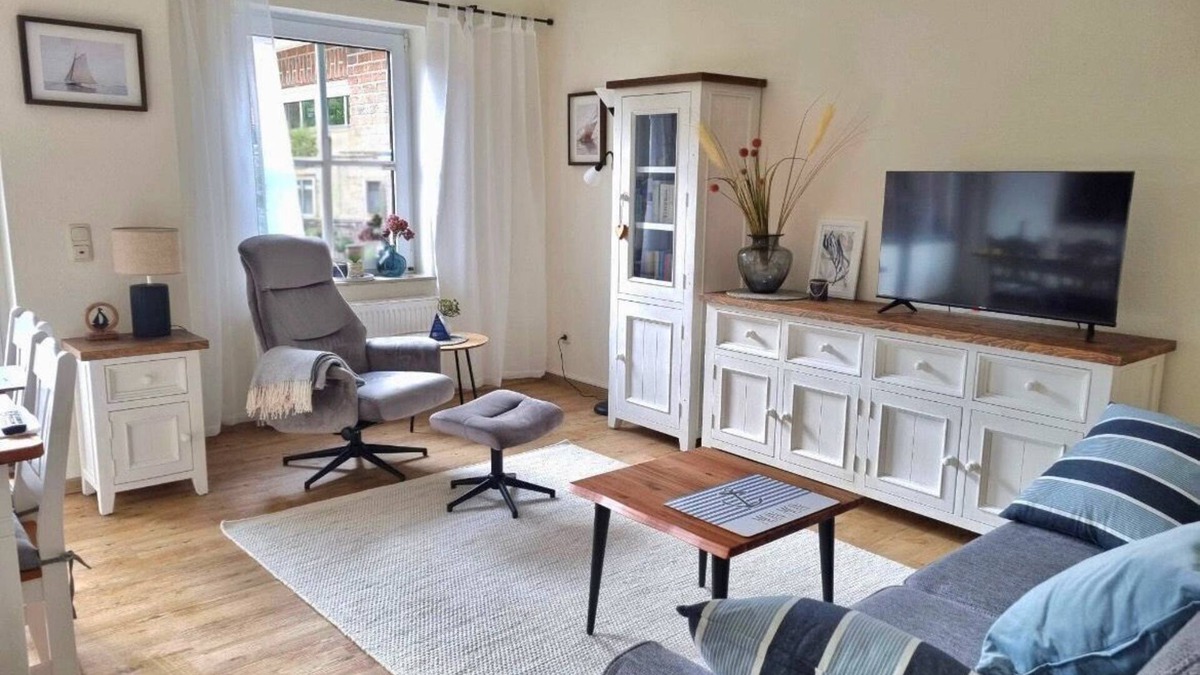 Horumersiel Apartment | "Tidehuus by the sea, barrier-free, bicycle room, terrace, perfect for 3 people"