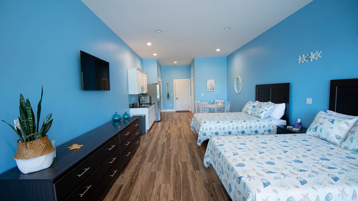 Sodus Point House | Tidesides Marine Bay House Rentals #1