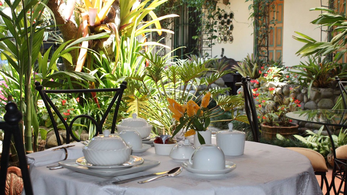 Escazu Bed & Breakfast | Tierra Magica B&B and Art Studio