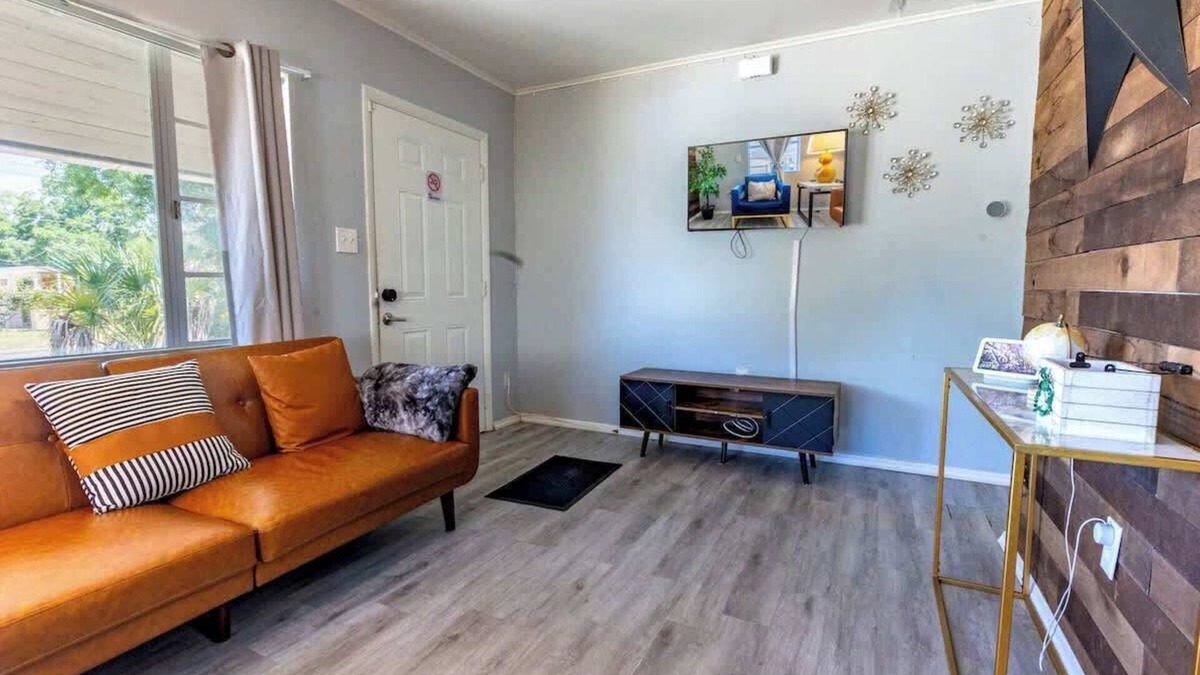 Swannanoa House | Tigertown Lakeland LongTerm Stay