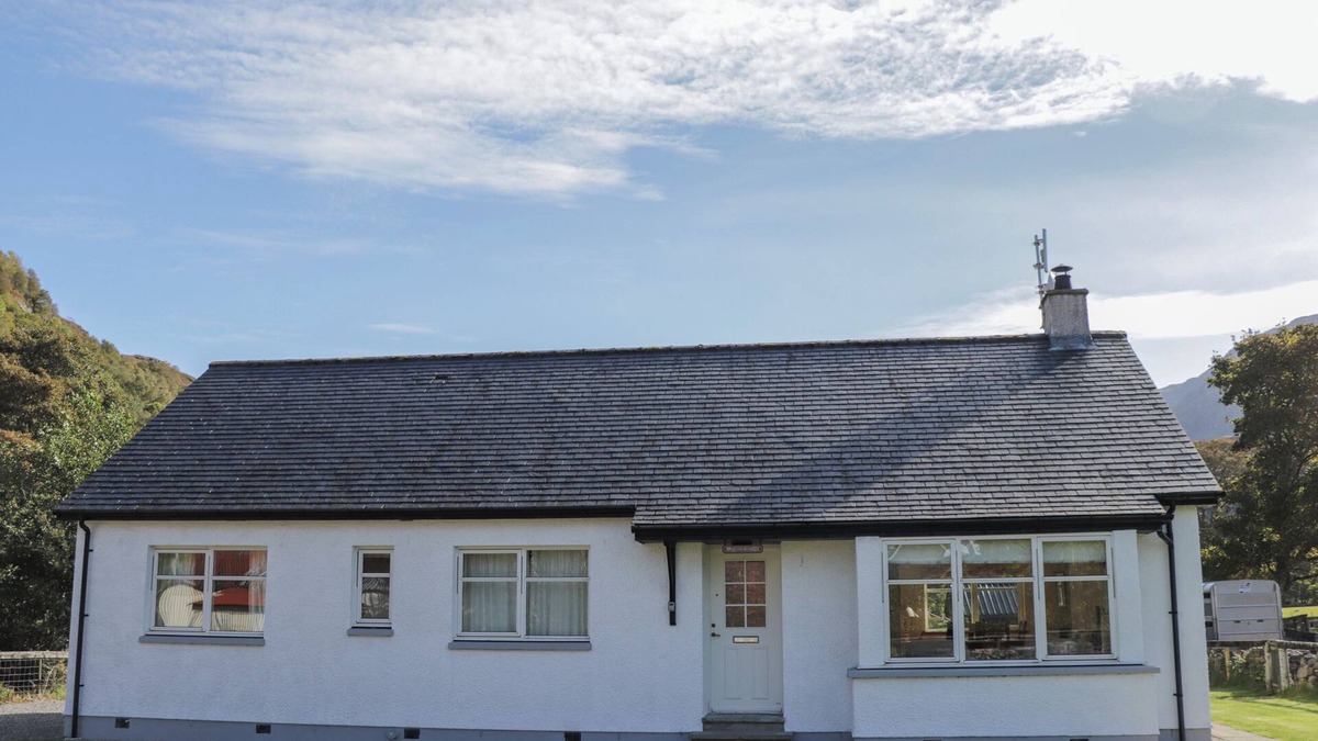 Nostie Cottage | TIGH NA DROCHIT, family friendly, with open fire in Glenelg