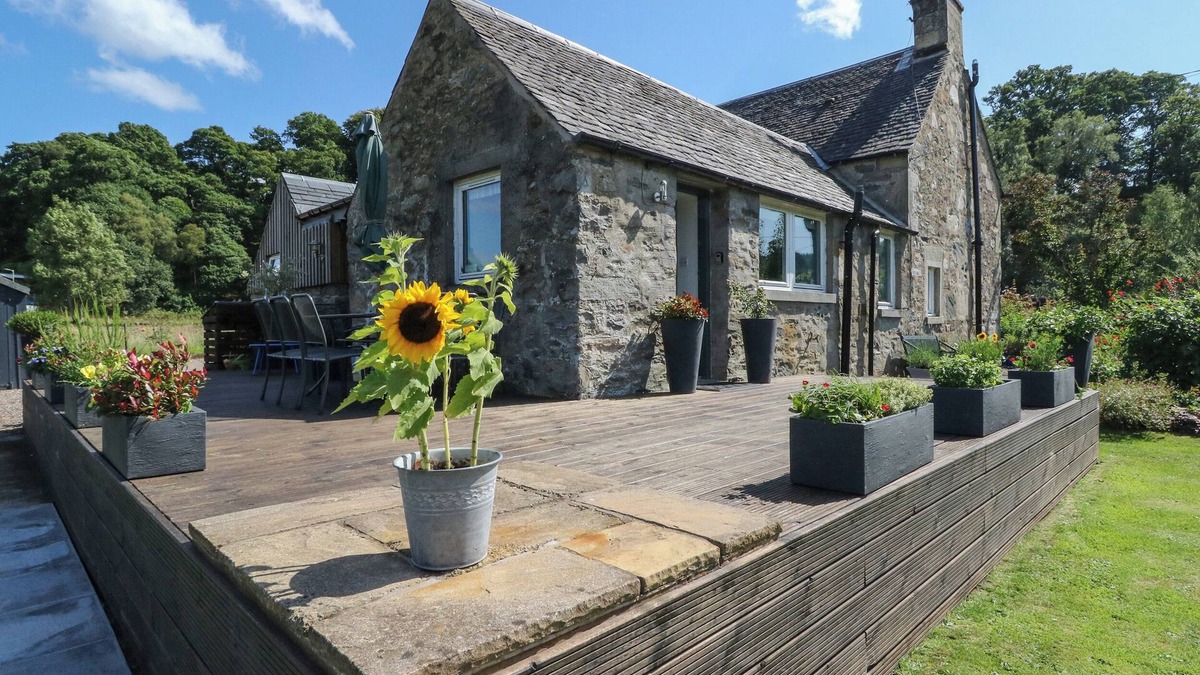 Grandtully House | TIGH NA RATHAID, family friendly, with open fire in Aberfeldy