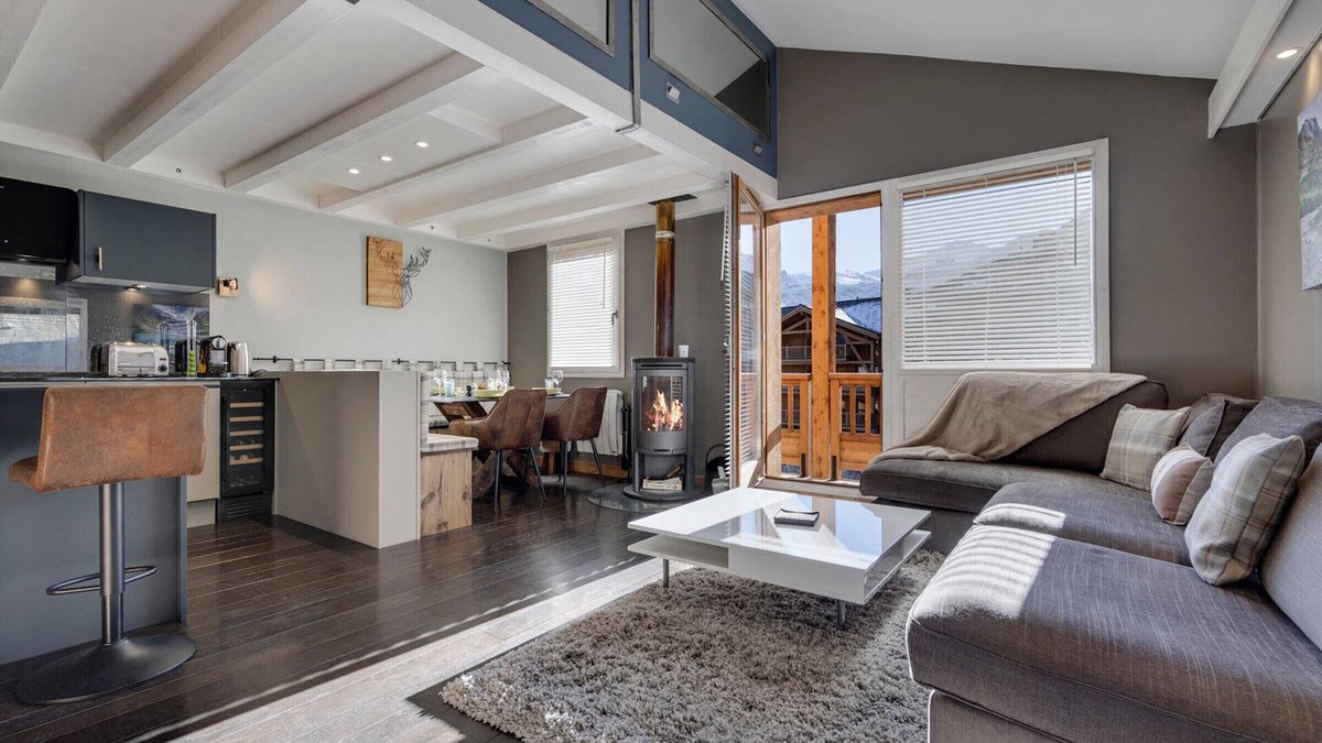 Tignes Apartment | Tignes - Renovated duplex, 3 rooms, near slopes, parking included