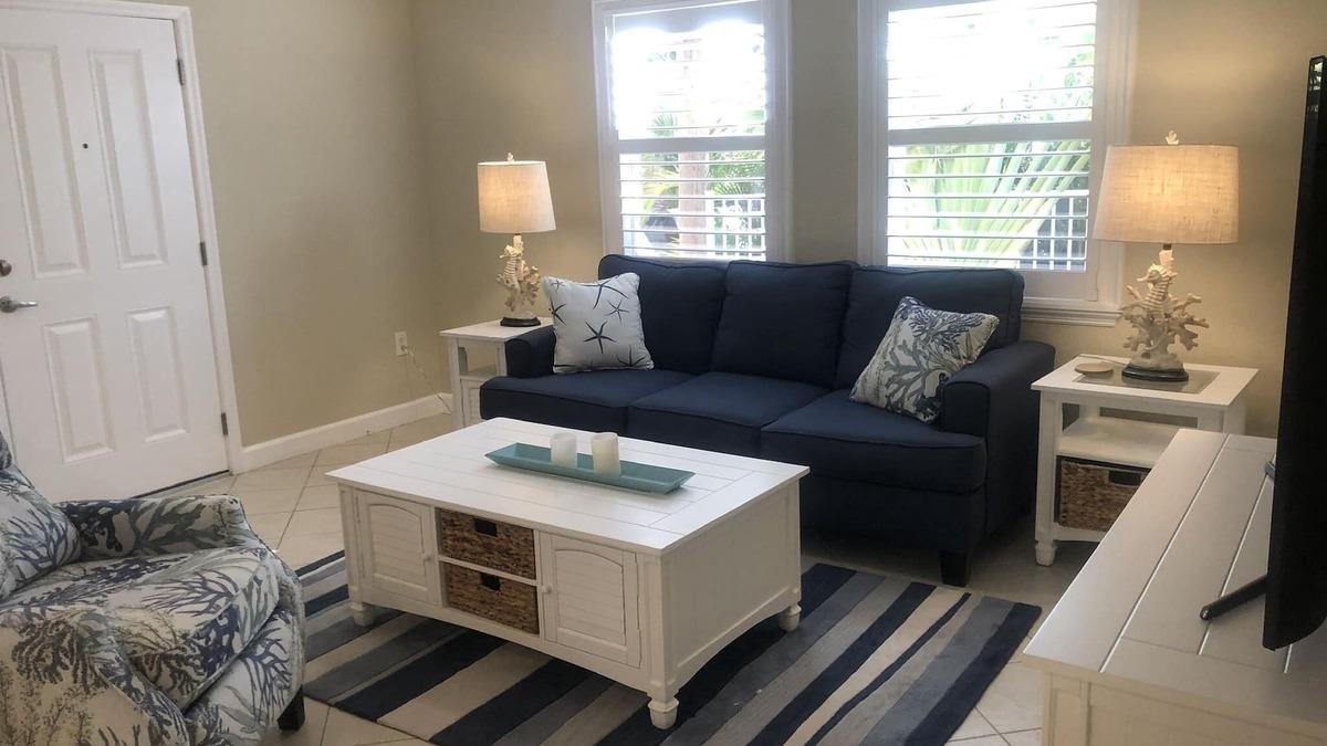 Englewood Apartment | Tiki Life. Tropical Gateway to Boca Grande Beaches! Relax without the costs!