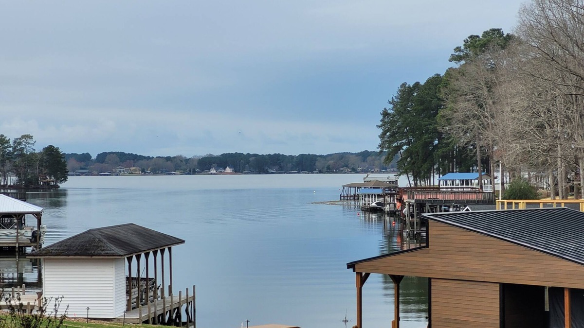 Mount Gilead House | Tillery/Badin Lake Retreat! Lake life minutes from golf, hiking, & mt biking