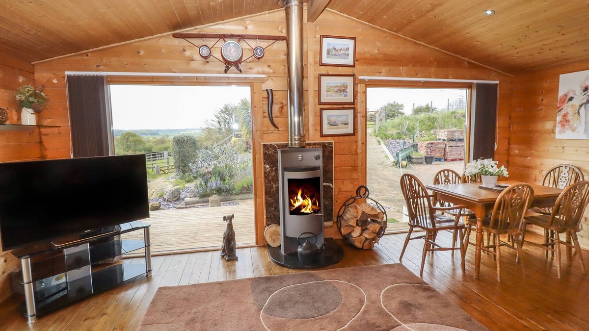 Bircotes Cottage | TILLY'S LODGE, family friendly, character holiday cottage in Tickhill