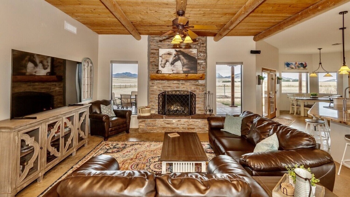 Elgin House | Tilted Horse Ranch in the heart of wine country