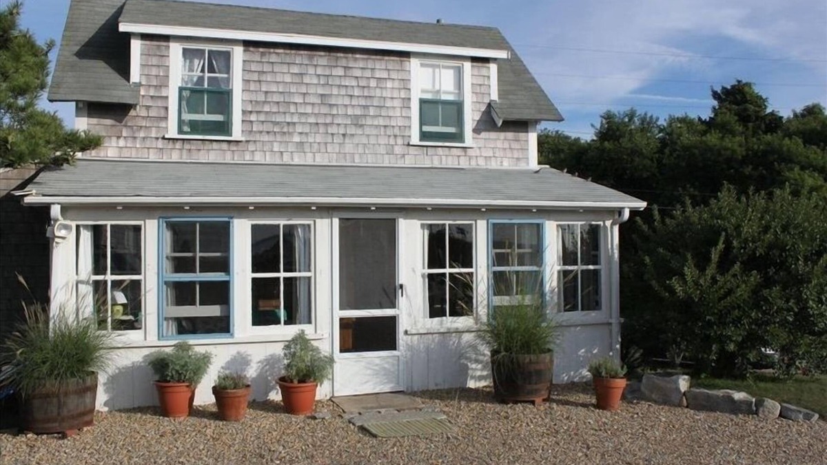 Chilmark House | Tilton House - Menemsha Harborside