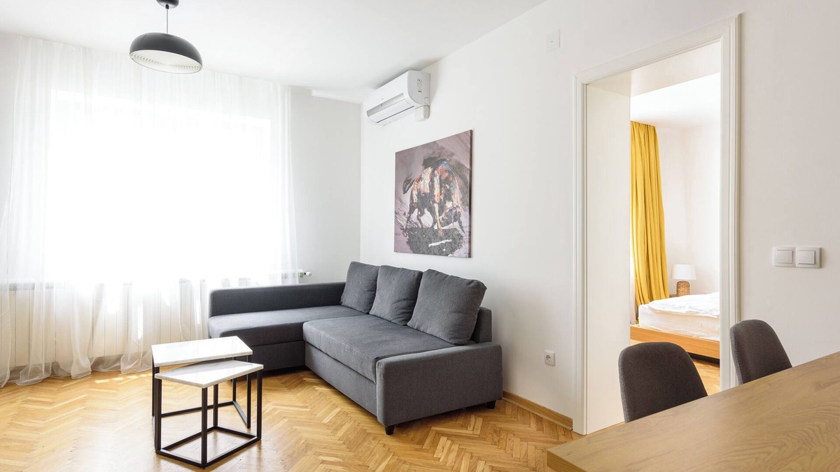 Vracar Apartment | Tim 3