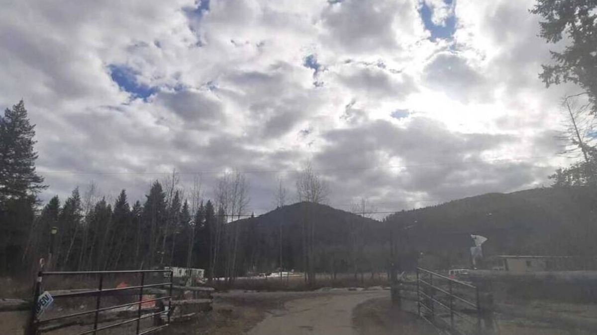Armstrong RV Rental | Tim's Campsite by the River