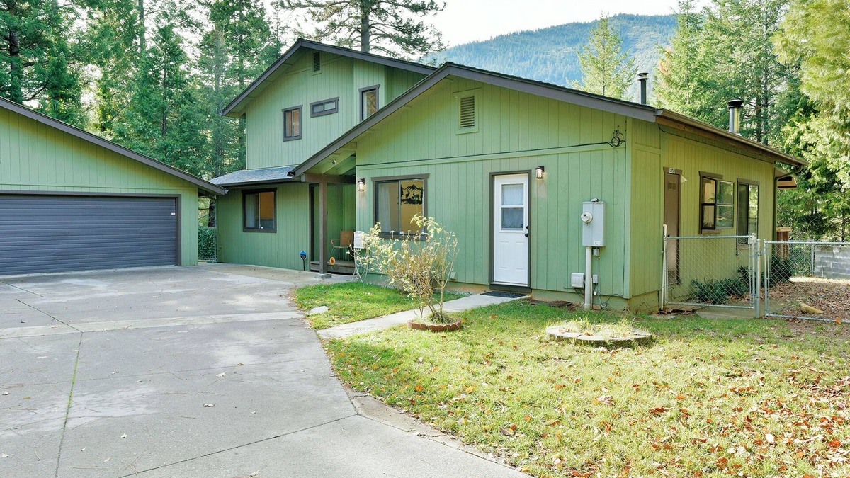 Dunsmuir House | Timber Height's, Classy home in the pines.