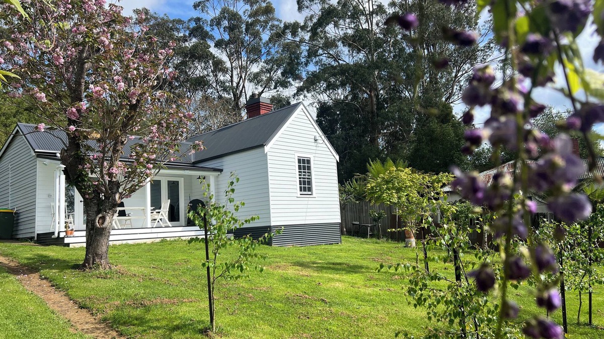 Forrest House | Timber-mill worker's cottage in the Otways town of Forrest