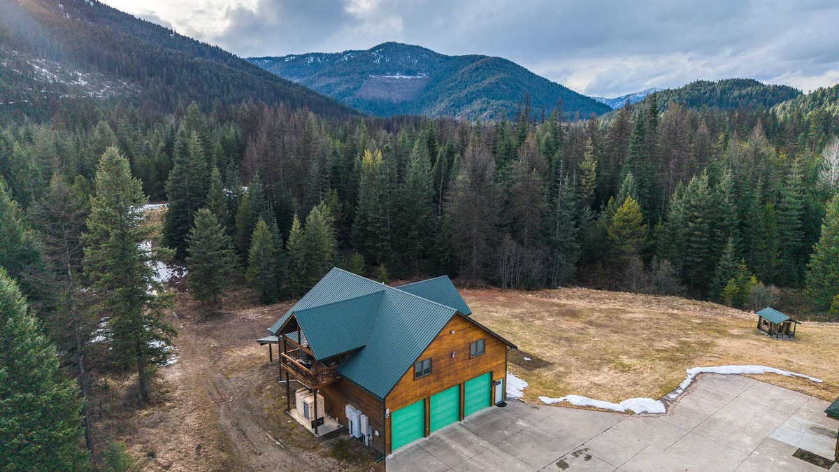 Trout Creek House | Timber Ridge Retreat-4 bedroom,2 bathroom home on ranch with great location!