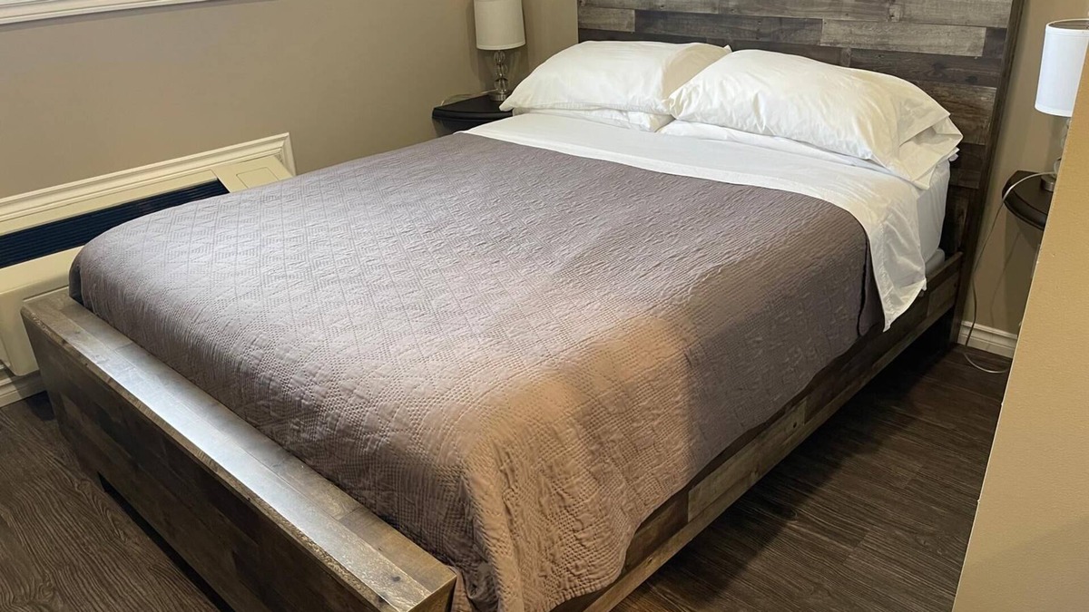 Nipigon Hotel | Timber Wolf Inn Motel