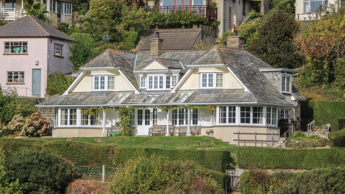 Newton Ferrers House | TIMBERS, family friendly, with open fire in Newton Ferrers