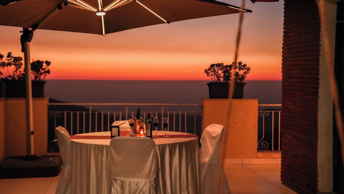Kasauli Villa | Timbuktoo 4BHK En-suite villa with swimming pool