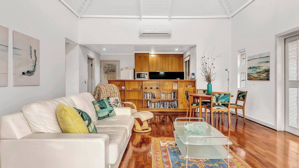 Semaphore Apartment | Time and Tide Hideaway A Spacious Beachside Escape