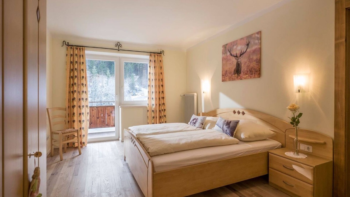Landl Apartment | Time out for 2 in Tyrol: Inexpensive holiday apartment 4 in Austria - family paradise MoNi