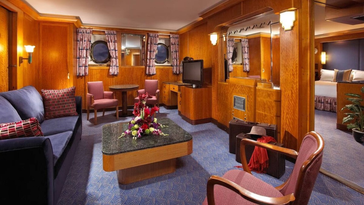 Harbor Hotel | Time-Traveler’s Delight! Family-friendly Unit Near Promenade, Long Beach