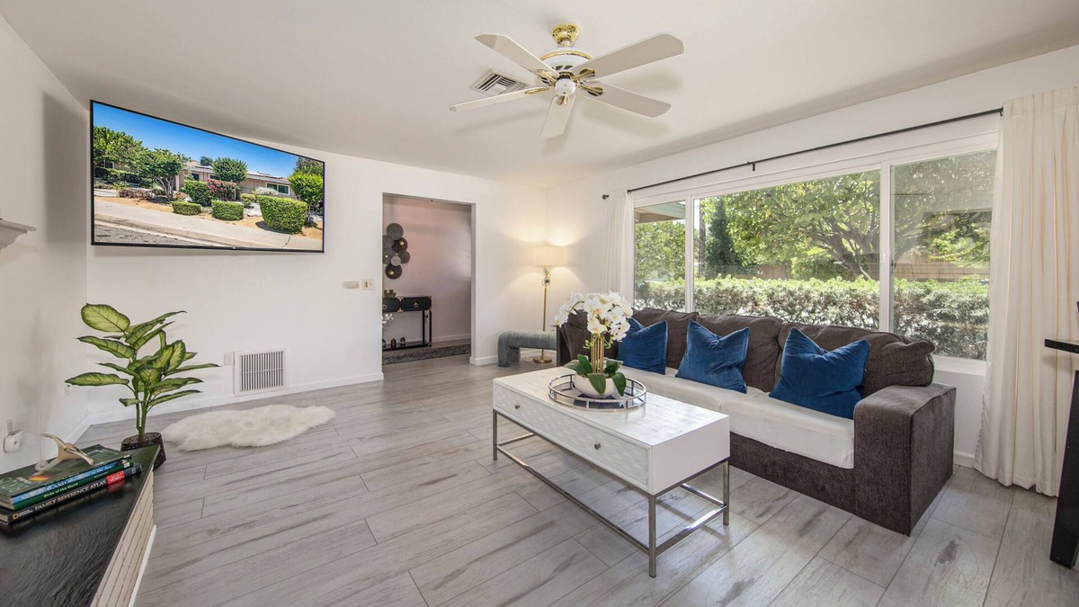 Loma Linda House | Timeless 4BR Oasis: Poolside Relaxation and Jacuzzi Comfort House in Loma Linda