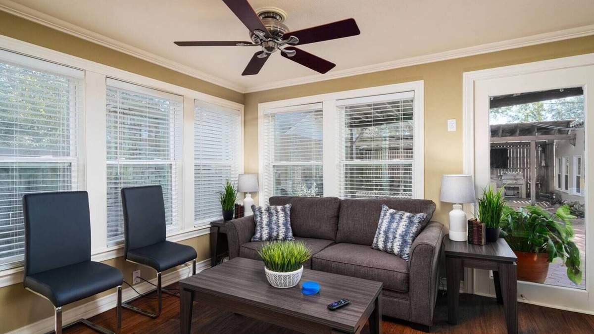 Del Mar House | Timeless Beach Beauty *️Huge Entire House 4/2 * Beach Attractions!
