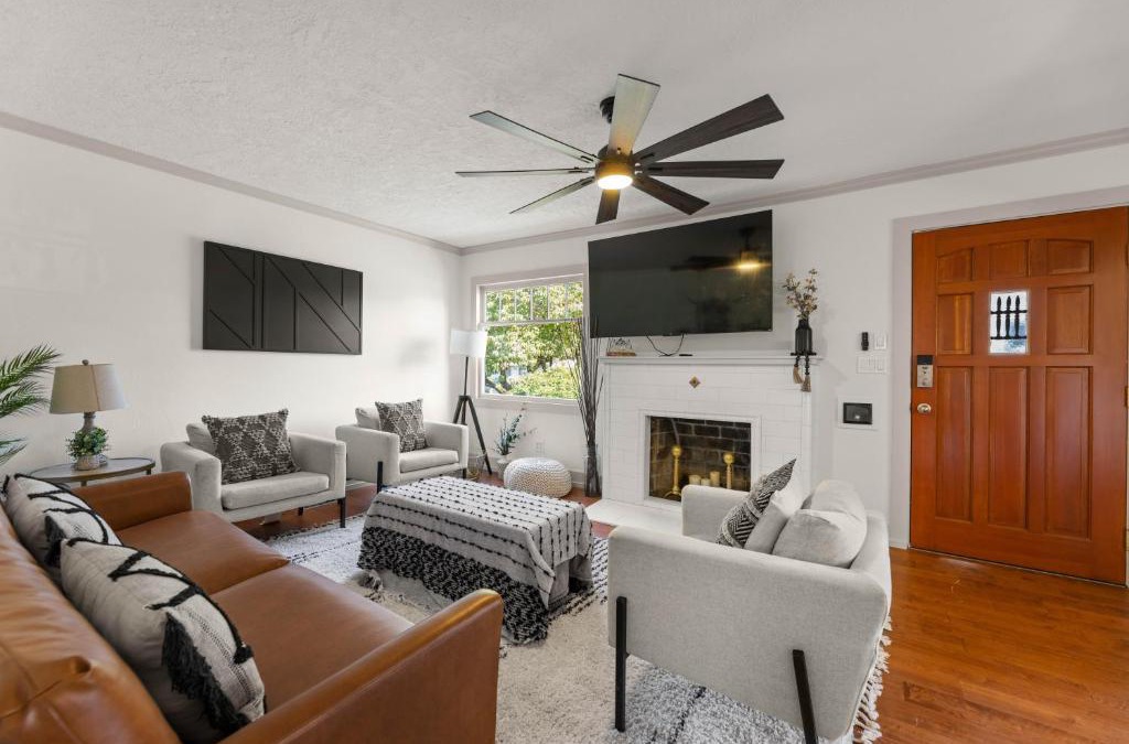 Vancouver House | Timeless Historic Home Near Downtown