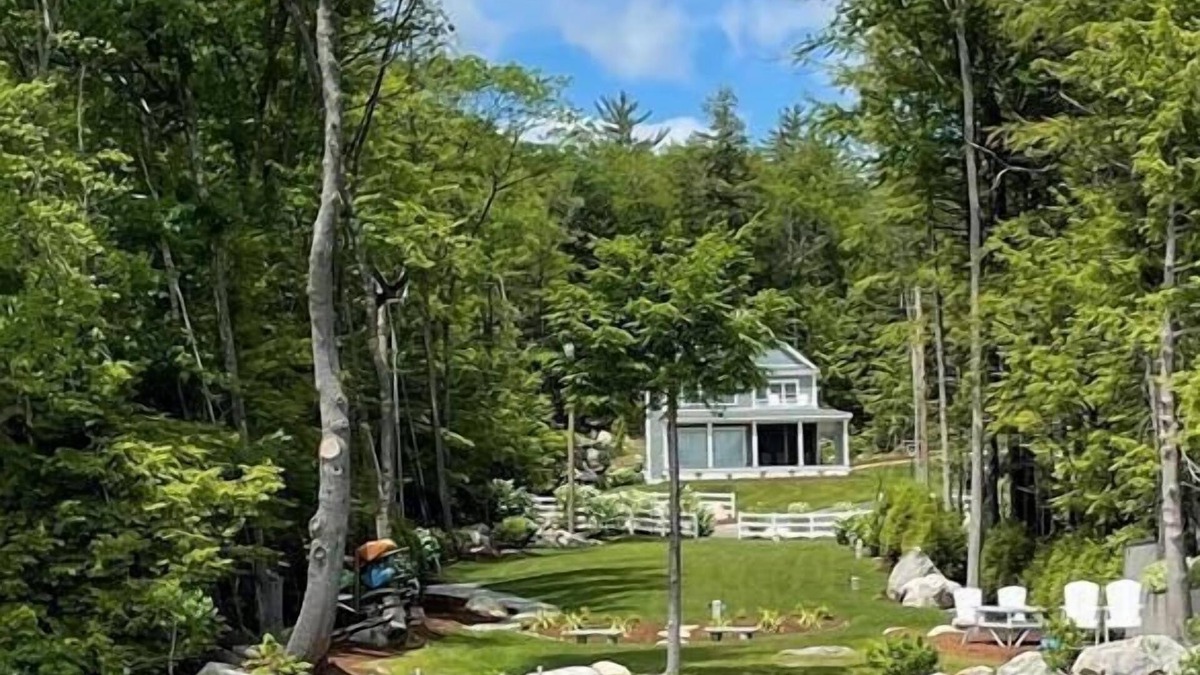 Hebron House | Timeless Memories on Newfound Lake