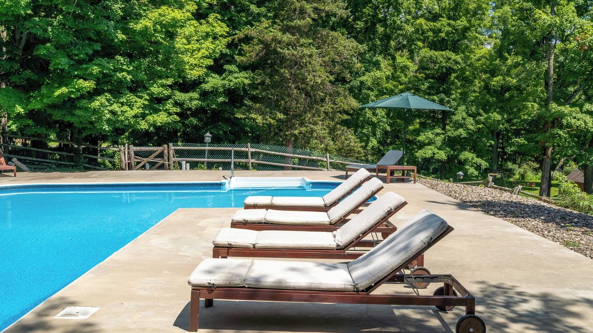 Lagrangeville House | Timeless Treasure w/Pool