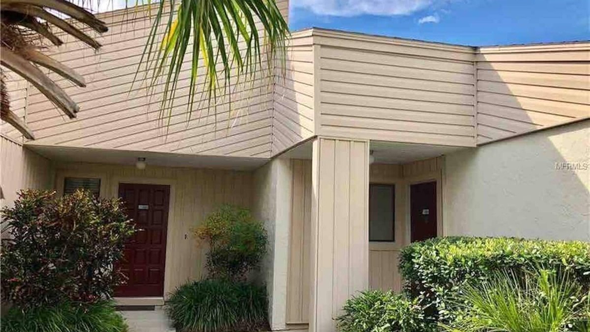 Nichols Condo | TimeOut! Spacious condo - 2 Bedroom, 2 Bath, Sleeps 6, Pool