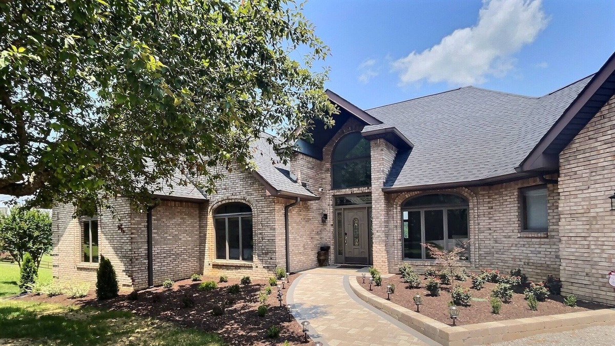 Lynchburg House | Tims Ford Family Home with Amazing Views and Exquisite Living Spaces