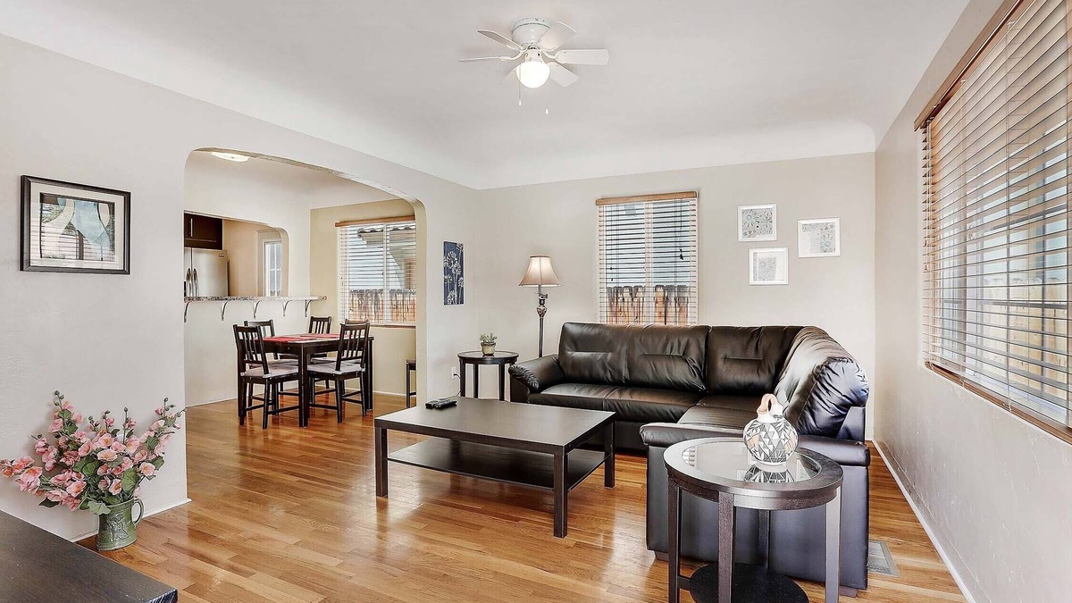 Raynolds Addition House | Tingly Beach Hide-A-Way, Trails, Coffee Shops, Brew Pubs, Night Entertainment