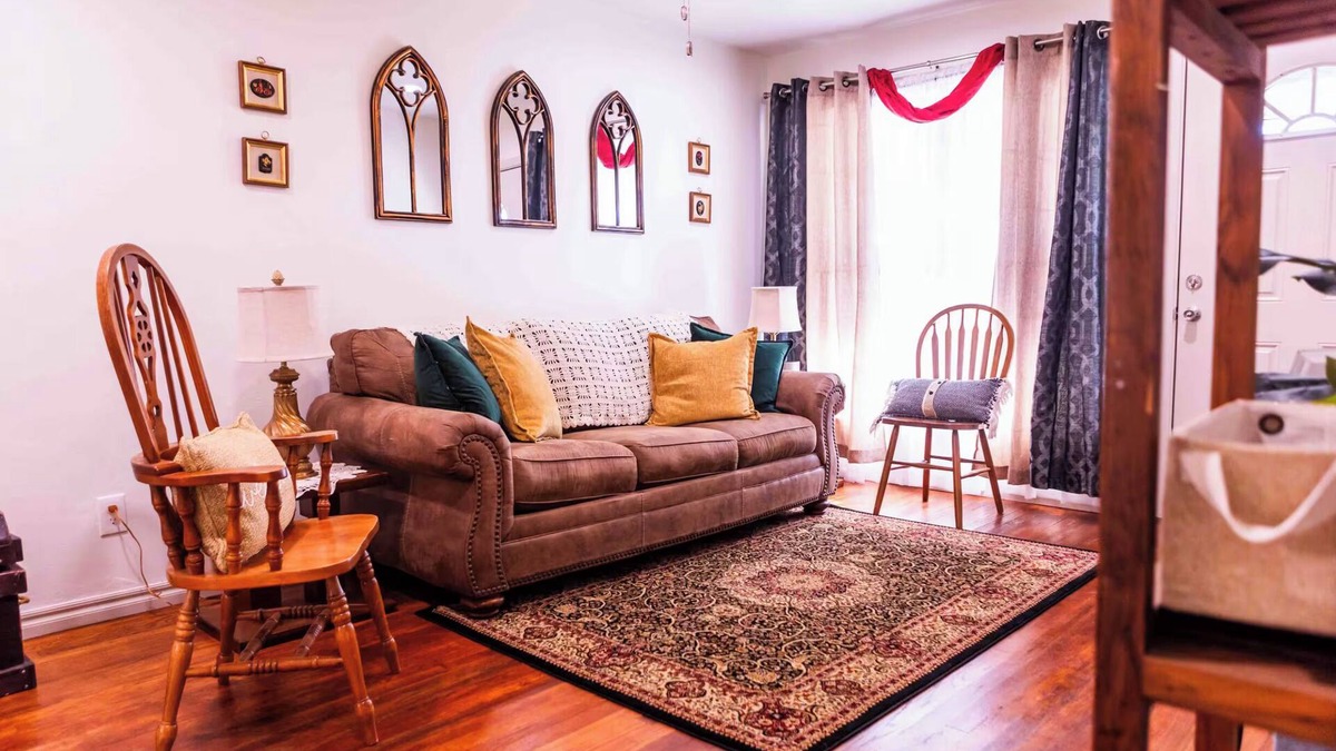 Midwest City House | Tinker AFB OKC Midwest City I-40 Colonial Dorchester Cottage