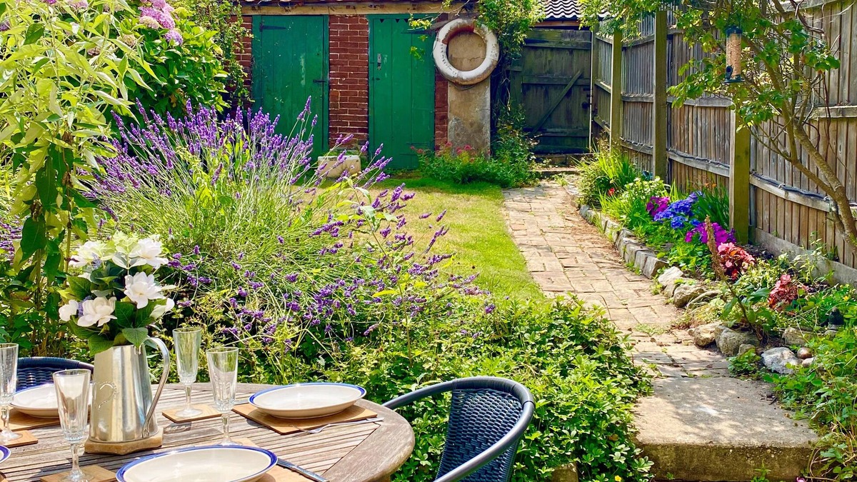 Dunwich House | Tinkers Cottage - Three Bedroom House, Sleeps 5
