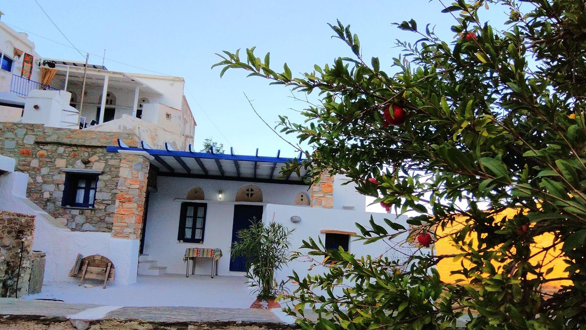 Megas Yialos-Nites Cottage | Tinos traditional rural house in an authentic village